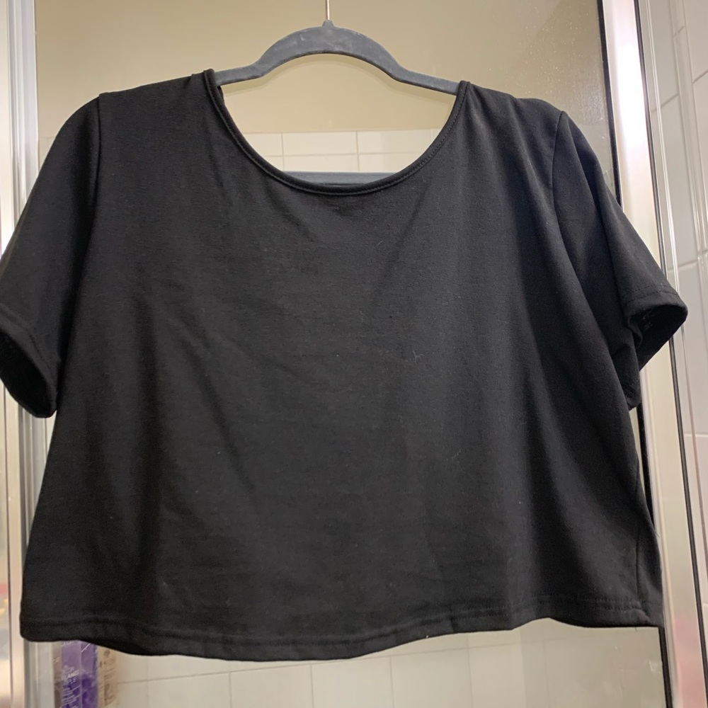 Super cute black crop top